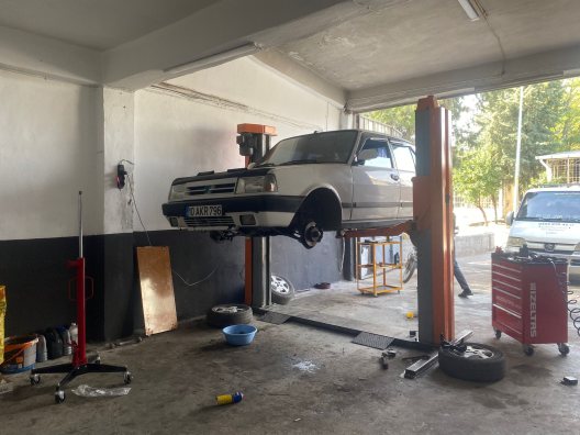 Uşak Kardeşler Oto Tamir Yol Yardım