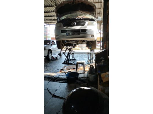 Uşak Öz Teknik Oto Tamirci & Yol Yardım