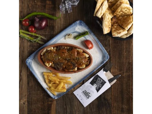 PİDELİ KÖFTE - Alis Restaurant Cafe