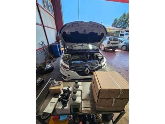 Uşak Renault Oto Tamirci | Megane IV 1.3 TCe Hararet Sorunu ve Termostat Değişiminin Önemi