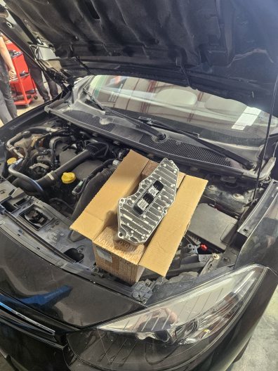 Uşak’ta Renault ve Dacia Araçlarda Otomatik Şanzıman Bakımı ve Tamiri: Vites Geçiş Arızalarına Uzman Çözüm